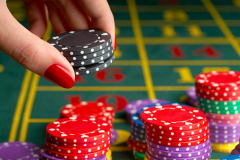 《龙港麻将》启示录：房卡模式涉嫌赌博？棋牌游戏公司的冬天来了吗？ | 《“游”法可依》